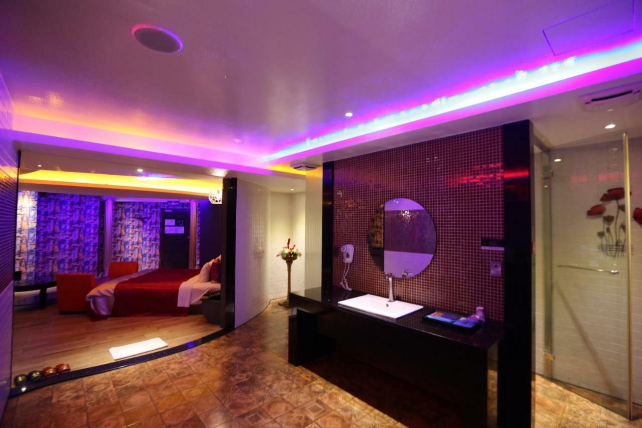 Yosemite Motel - Taiyuan Branch Taichung Eksteriør bilde